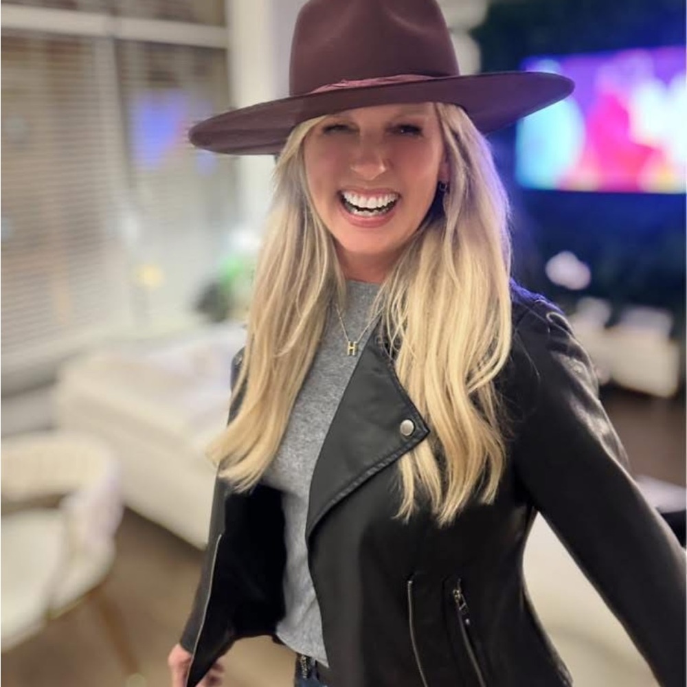 Meet your Posher, Leah